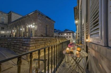 Pitti Terrace Luxury Apartment - image 21