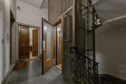 Pitti Terrace Luxury Apartment - image 29