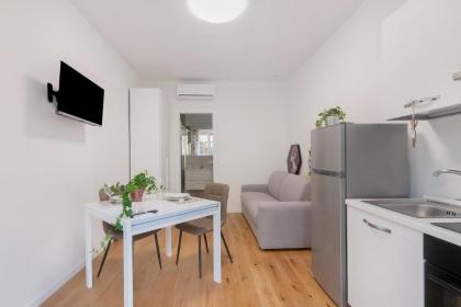 sunflower suite - image 14