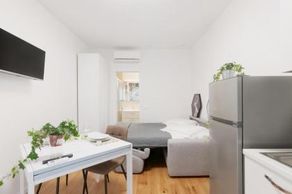 sunflower suite - image 17