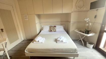 Charming Studio next to the Duomo