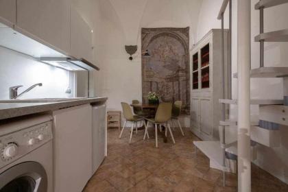 Ravel Cozy Apartment Near The Duomo - image 13