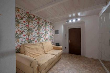 Ravel Cozy Apartment Near The Duomo - image 15