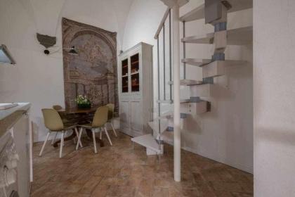 Ravel Cozy Apartment Near The Duomo - image 16