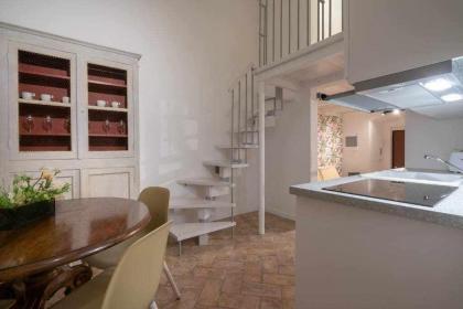 Ravel Cozy Apartment Near The Duomo - image 19