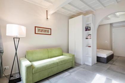 La Loggia della Signoria Charming Loft - image 9