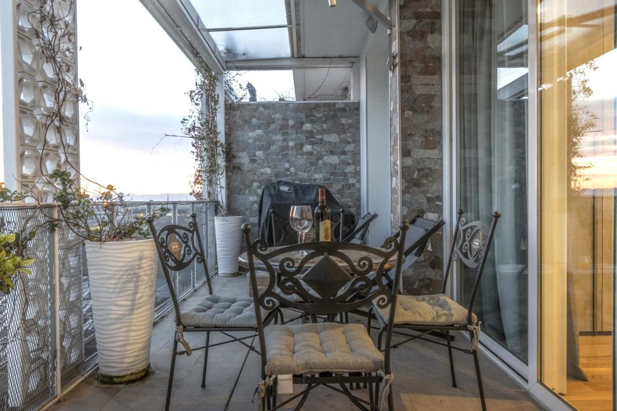 Italian Experience-Florence Suite Apartment - image 2