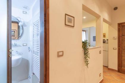Italian Experience-Vintage Apartment in Florence - image 8