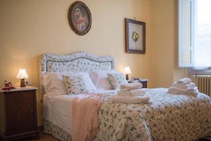 Italian Experience-Duomo Suite - image 11