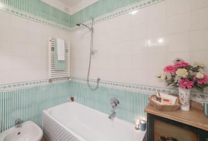 Italian Experience-Duomo Suite - image 18
