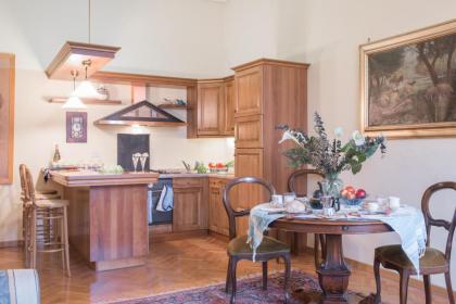 Italian Experience-Duomo Suite - image 8