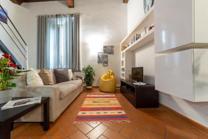 Guelfi loft in a historic palace - image 13