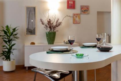 Guelfi loft in a historic palace - image 22