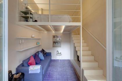 Central Berchet with Terrace and Private Entrance - image 2