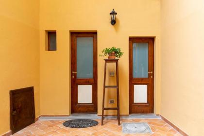 The paintress home with private patio - image 25