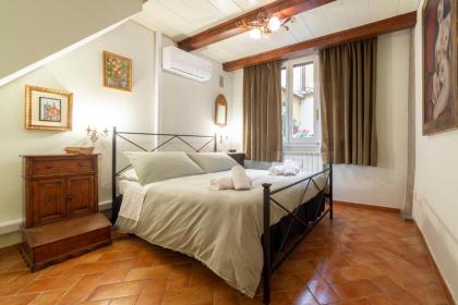 The paintress home with private patio - image 26