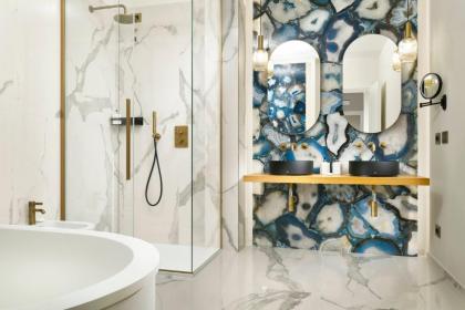 Luxury Apartments by Palazzo Portinari Salviati - image 23