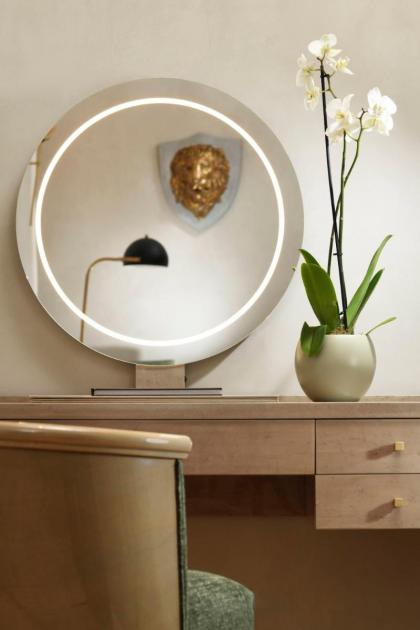 Luxury Apartments by Palazzo Portinari Salviati - image 27