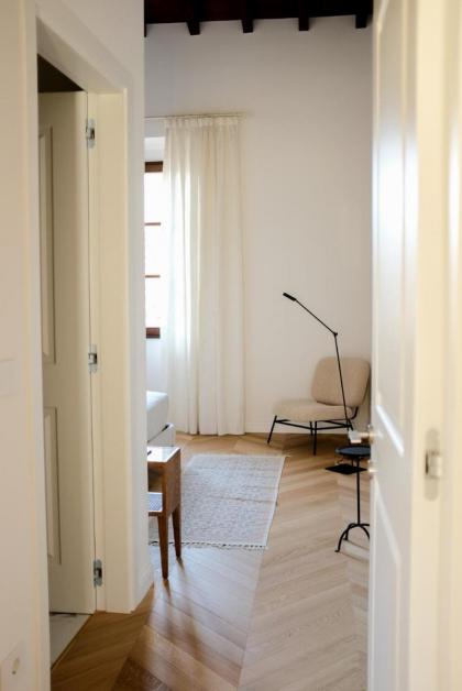 Windows on Dome Luxury Rooftop - image 23