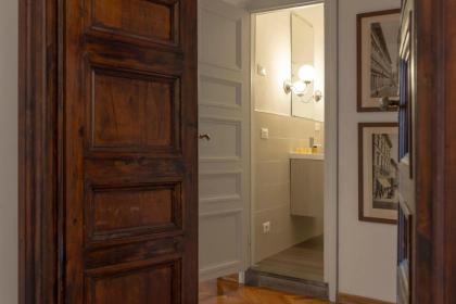 Palazzo Stiozzi-Ridolfi Luxury Apartment - image 25