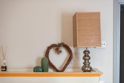 SANZANOBI Apartment - hosted by Sweetstay - image 4