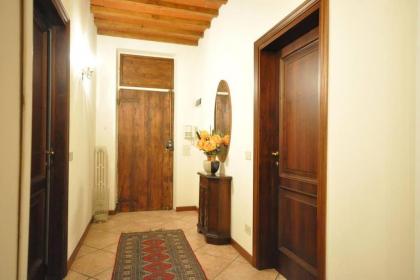 lovely apartment adjacent to S.croce square - image 10