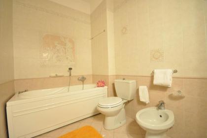 lovely apartment adjacent to S.croce square - image 8