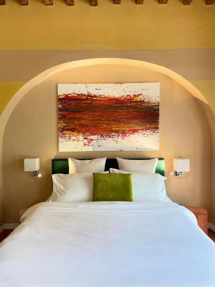 Green Escape Guesthouse with Pool in Villa - image 29