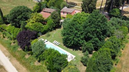 Green Escape Guesthouse with Pool in Villa - image 30