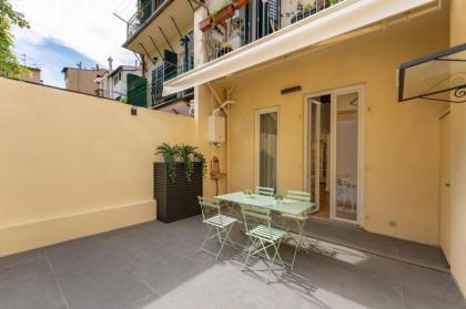 Apartments Florence- Guelfa delight with Courtyard - image 12