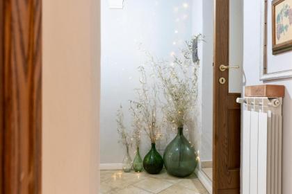 San Niccolò Elegant Apartment - image 10