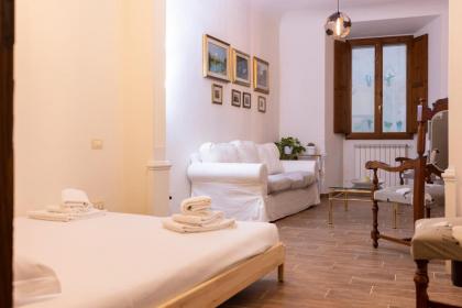 San Niccolò Elegant Apartment - image 17