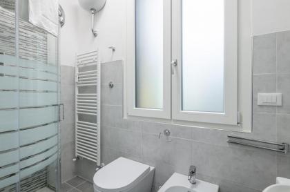 Florence Comfortable Apartment - image 11