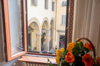 Boutique Ponte Vecchio - image 2