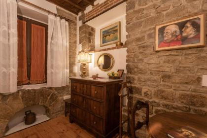 Boutique Ponte Vecchio - image 24