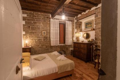 Boutique Ponte Vecchio - image 6