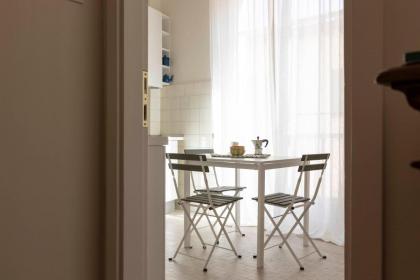 Pitti Deluxe Apartment - image 24