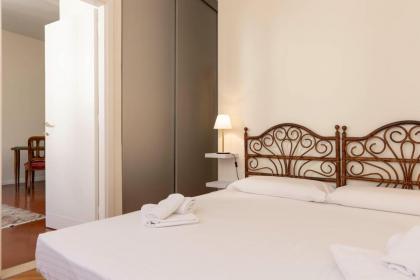 Pitti Deluxe Apartment - image 28