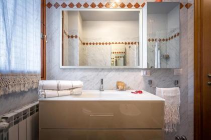 Cosy terrace apartment - image 22