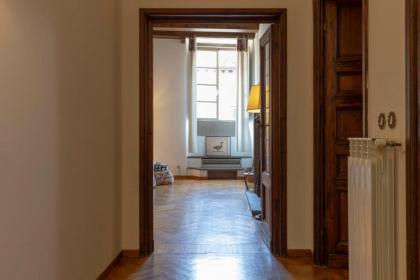 Ponte Vecchio Deluxe Apartament - image 22