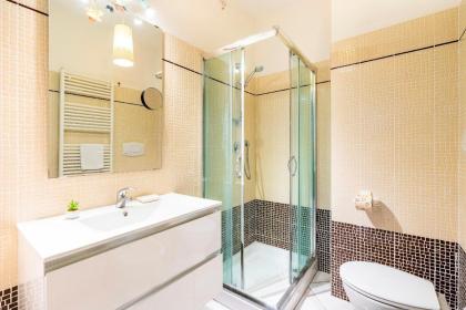 Gui Apartment - image 24