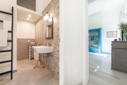 Casa Lorenzo with a quiet tiny patio - image 21