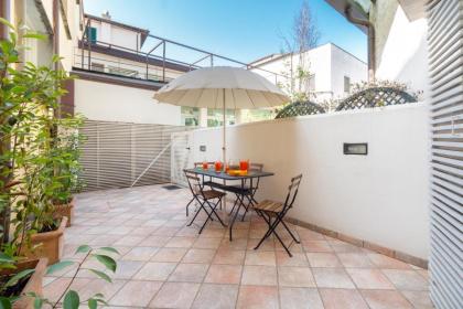 La casa di Remo Ground-Floor with a patio