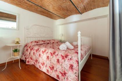 La casa di Remo Ground-Floor with a patio - image 21