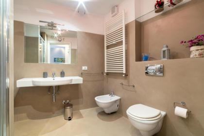 La casa di Remo Ground-Floor with a patio - image 23