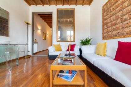Santa Croce suite with a stunning view - image 23