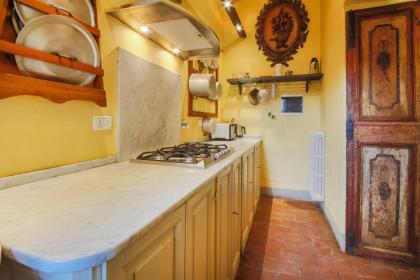 Apartments Florence- Borgo Pinti with Frescoes - image 10