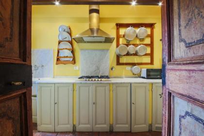 Apartments Florence- Borgo Pinti with Frescoes - image 2