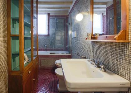 Apartments Florence- Borgo Pinti with Frescoes - image 27