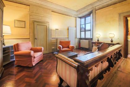 Apartments Florence- Borgo Pinti with Frescoes - image 4